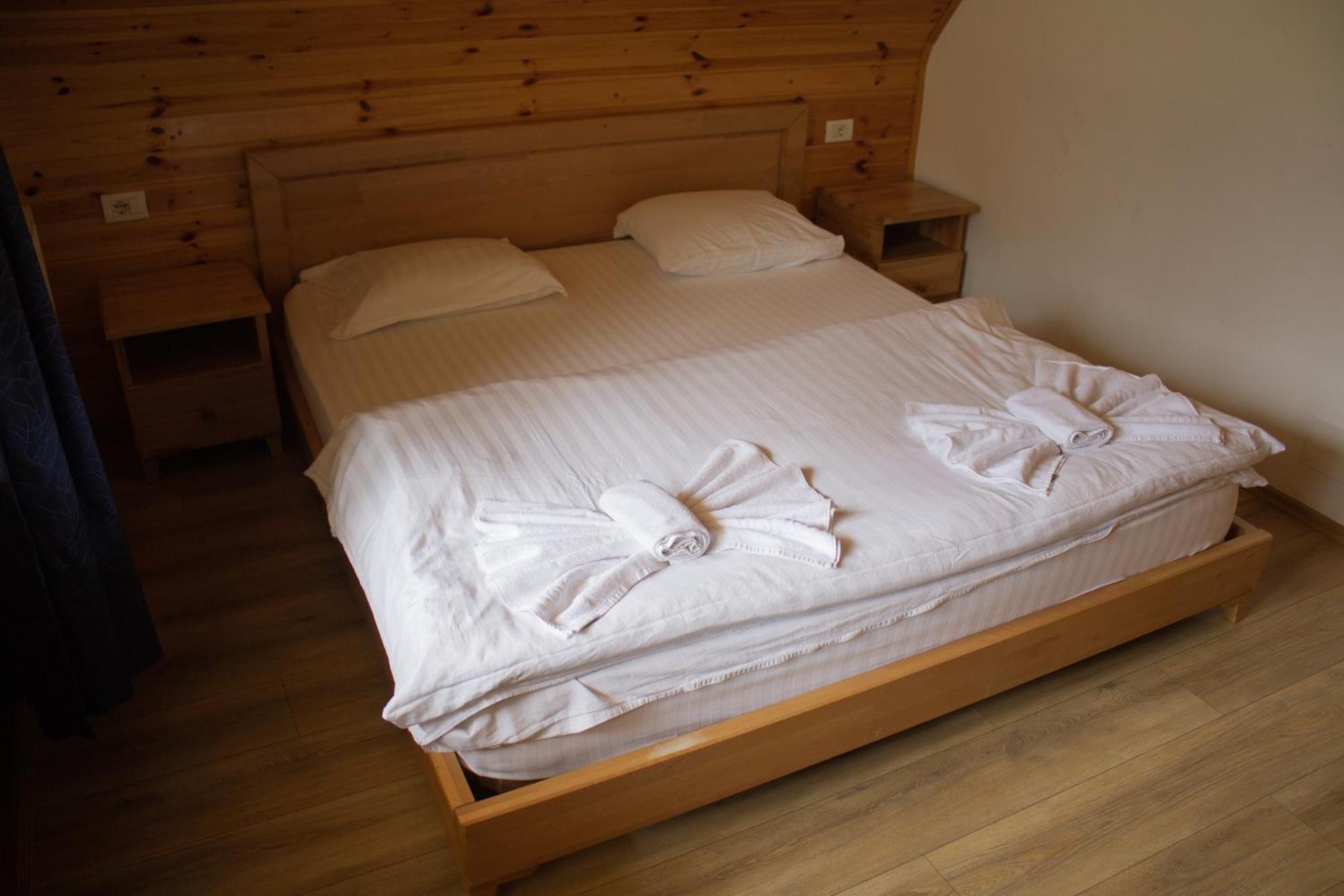 Aparthotel Bujtinat E Lugines Valbone Exterior foto